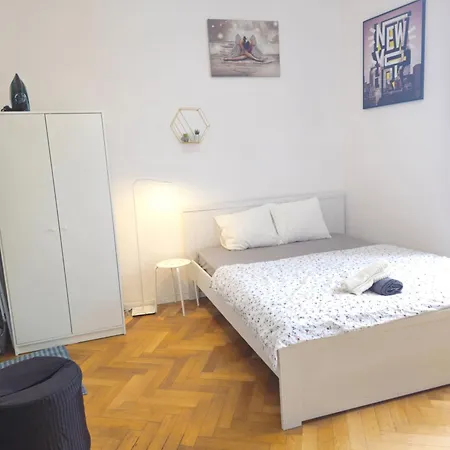 Swanky Loft Retreat Apartment Prag