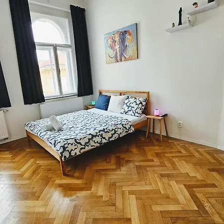 Swanky Loft Retreat * Prague