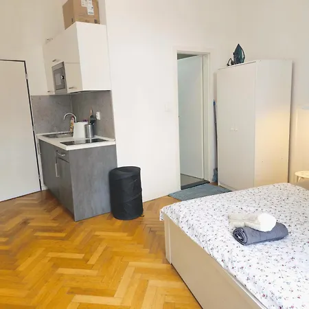 公寓 Swanky Loft Retreat